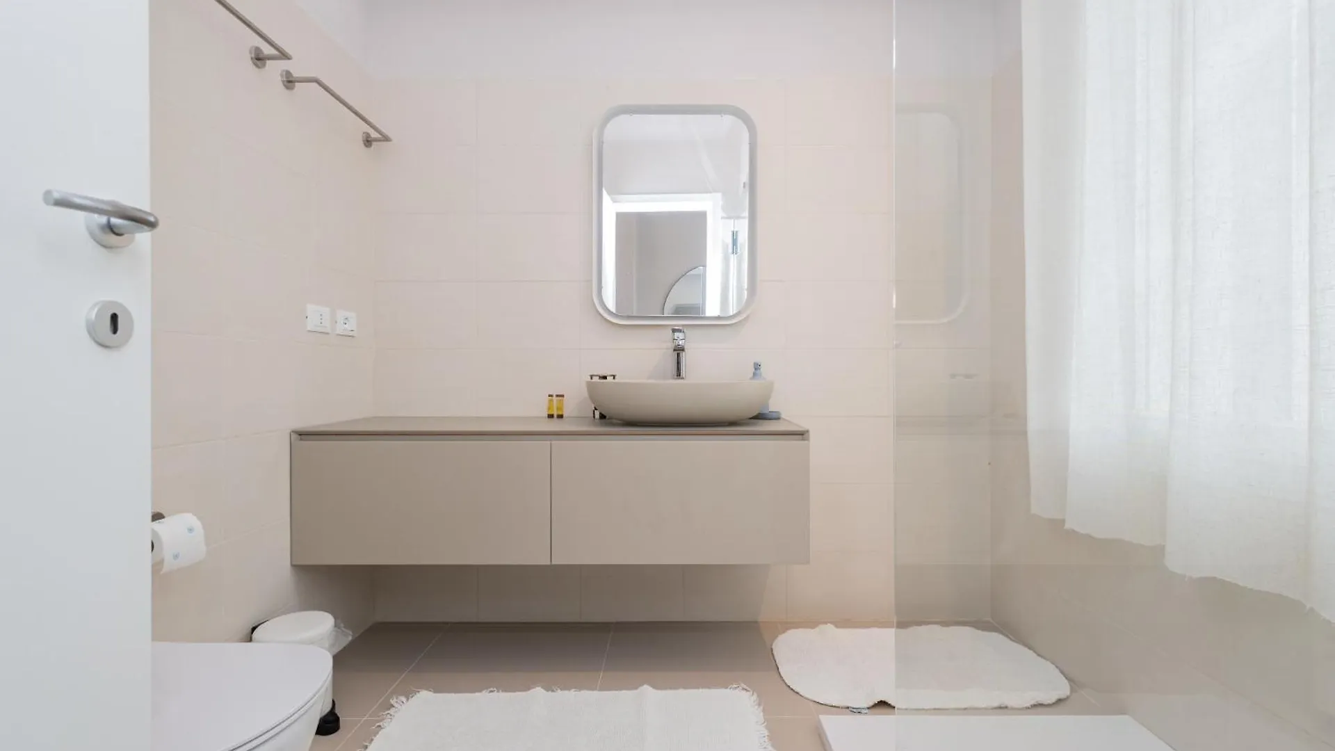 Apartmán La Dimora Degli Artisti - Private Parking Pavia