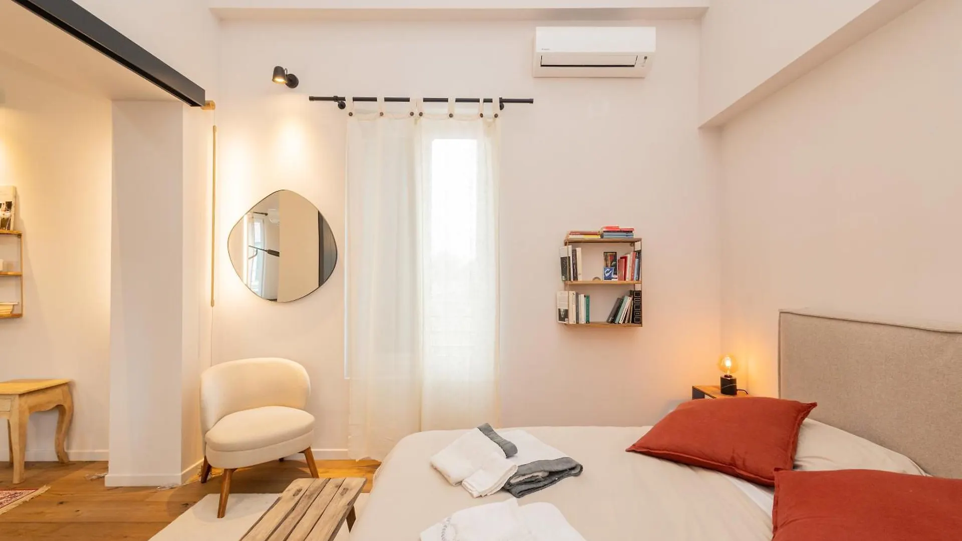 Apartmán La Dimora Degli Artisti - Private Parking Pavia